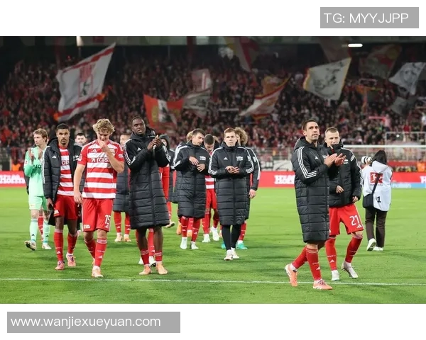 德甲焦点战汉诺威主场迎战弗赖堡双方争夺关键三分