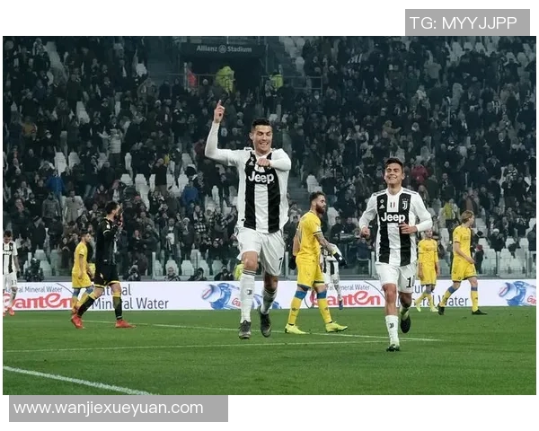 尤文图斯罗纳尔多重回训练场，球迷热切期待他的复出表现