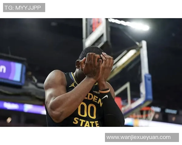 勇士队主教练透露球队战术变化,将选手轮换策略作为本赛季的关键 勇士队主教练透露球队战术变化,将选手轮换策略作为本赛季的关键