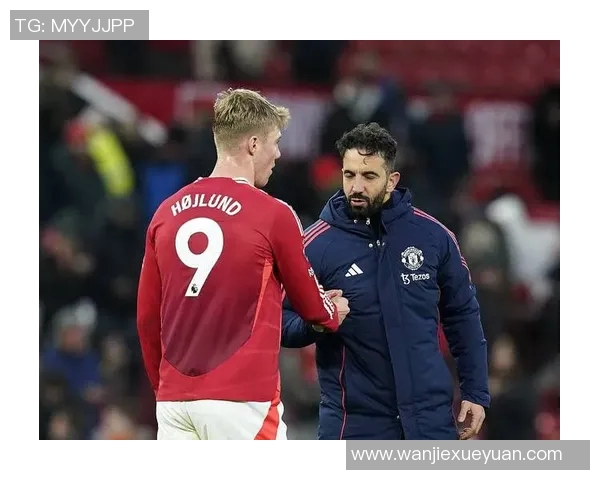 曼联宣布签下世界级球员!球迷狂喜:重回巅峰! 曼联宣布签下世界级球员!球迷狂喜:重回巅峰!