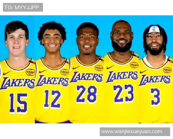 湖人火箭今日激战回顾精彩瞬间与球员表现分析 湖人火箭今日激战回顾精彩瞬间与球员表现分析